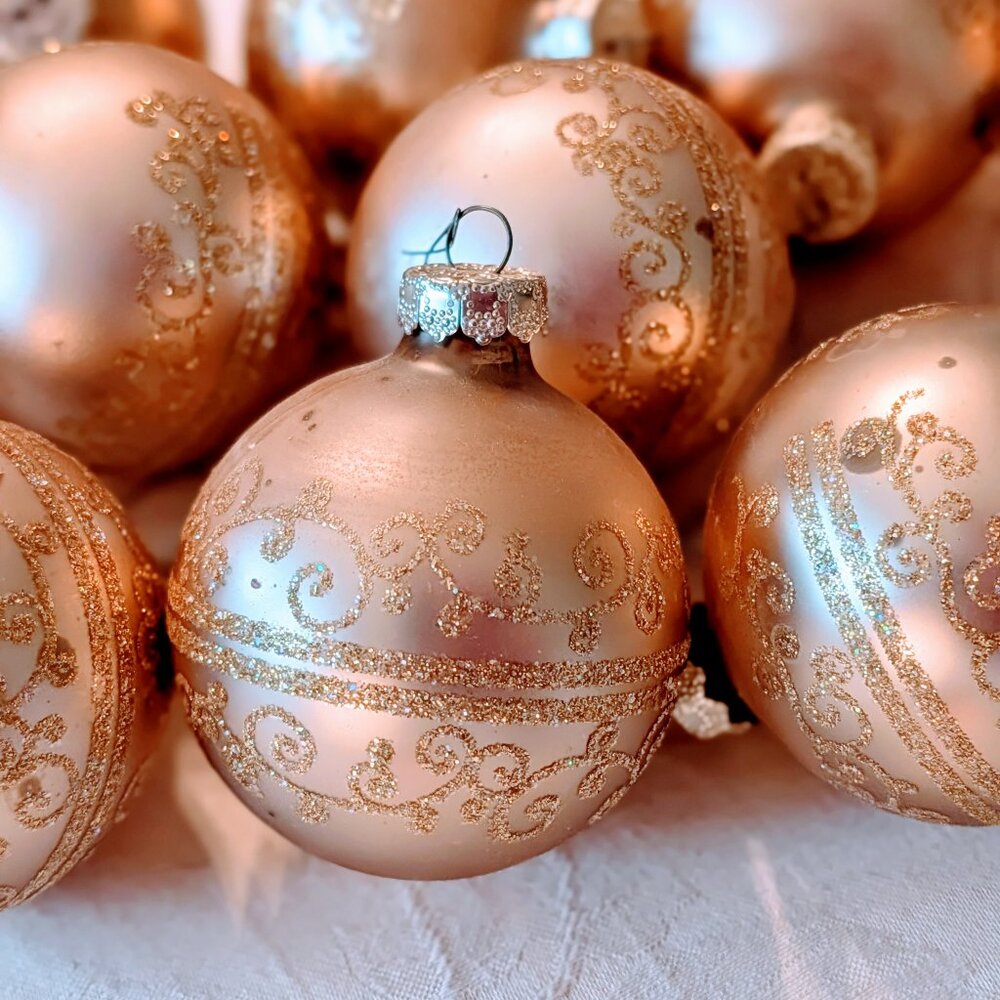 VTG Lot of 14 Rauch Glass Ornaments Champagne Gold Scroll Medium USA Christmas - Picture 8 of 8